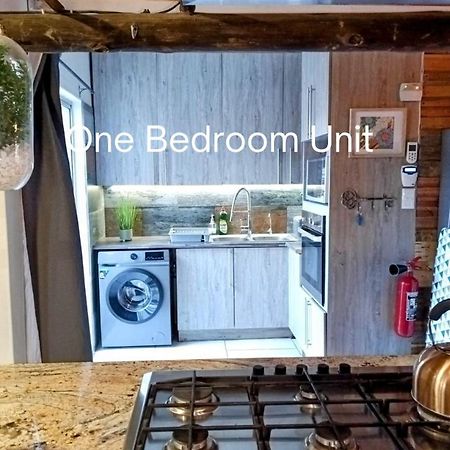 Apartamento Bateleur Self Catering Cc Windhoek Exterior foto