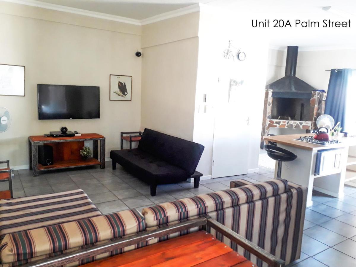 Apartamento Bateleur Self Catering Cc Windhoek Exterior foto